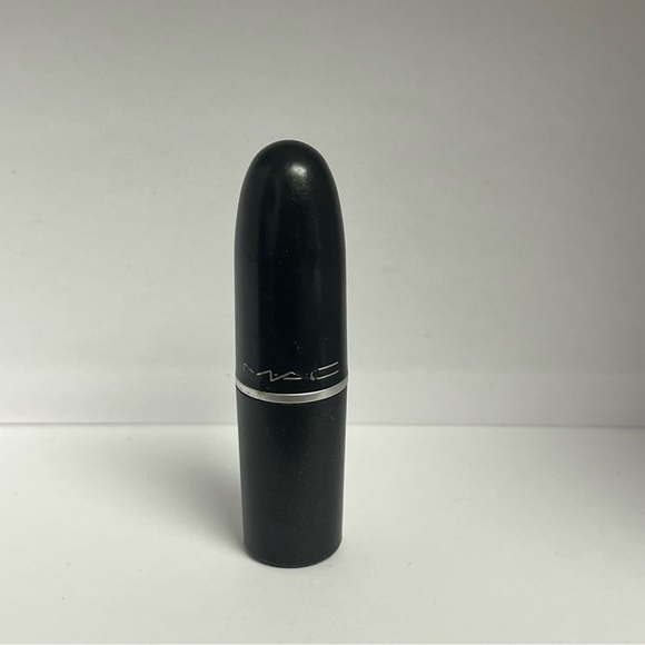 Mac Hoop Pink Lipstick 2014 - Picture 2 of 7